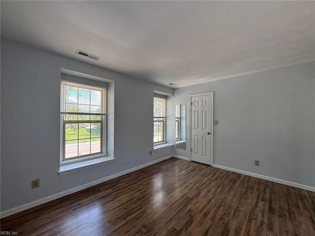 9347 1st View ST, Norfolk, VA 23503