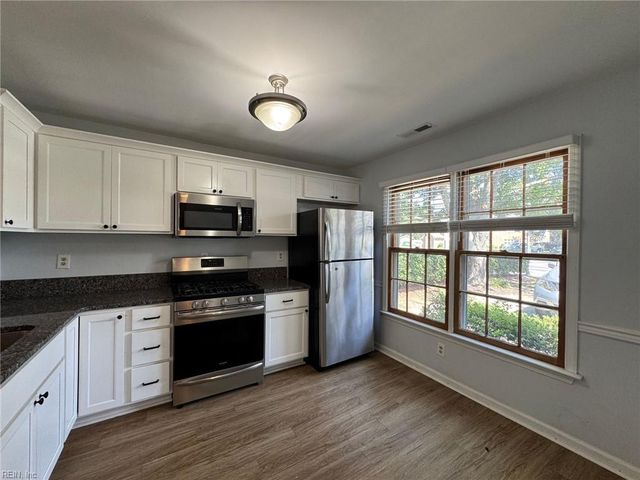 9347 1st View ST, Norfolk, VA 23503