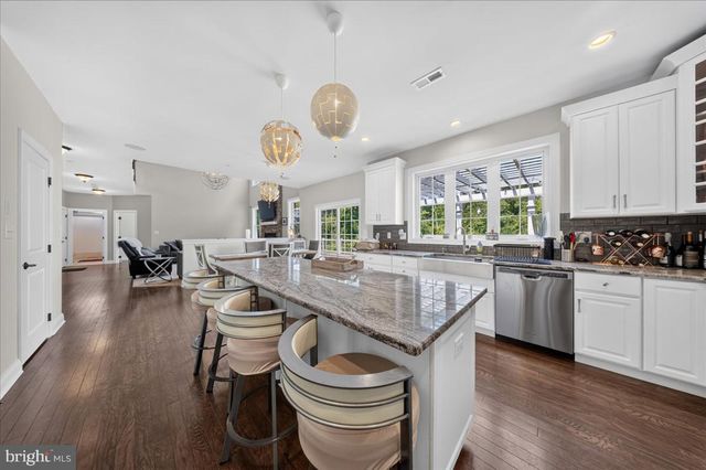 1020 JEFFORDS CIR, Media, PA 19063