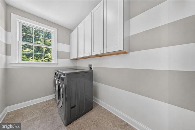 1020 JEFFORDS CIR, Media, PA 19063