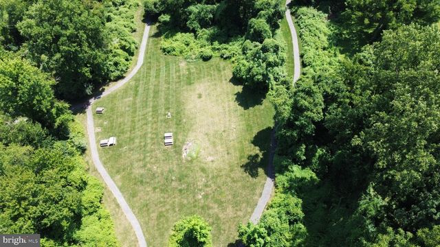 1020 JEFFORDS CIR, Media, PA 19063