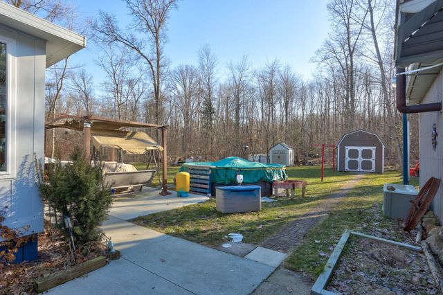 13225 East Road, Montrose, MI 48457