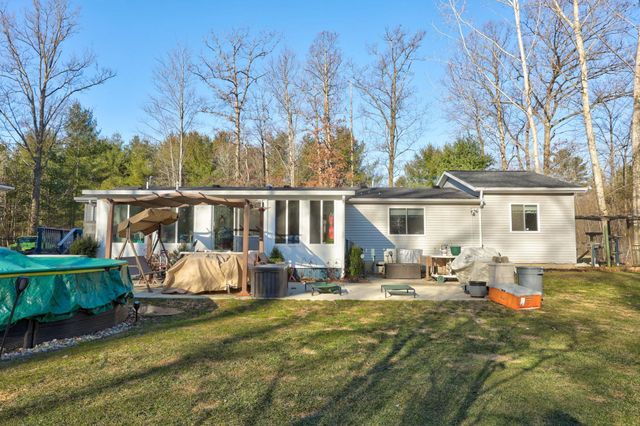 13225 East Road, Montrose, MI 48457