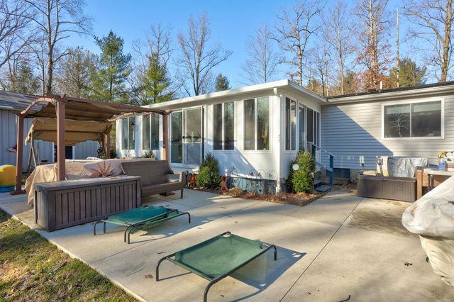 13225 East Road, Montrose, MI 48457