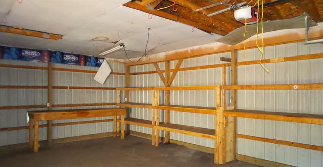 13225 East Road, Montrose, MI 48457