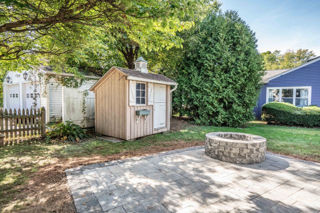 25 Fowler Drive, West Hartford, CT 06110
