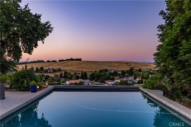 2045 Vista De La Vina, Templeton, CA 93465