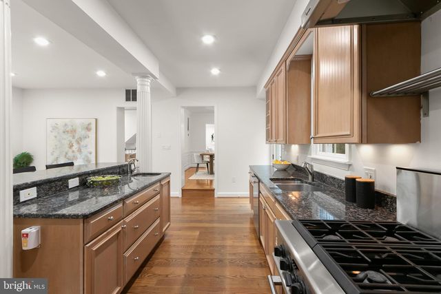 5193 WATSON ST NW, Washington, DC 20016