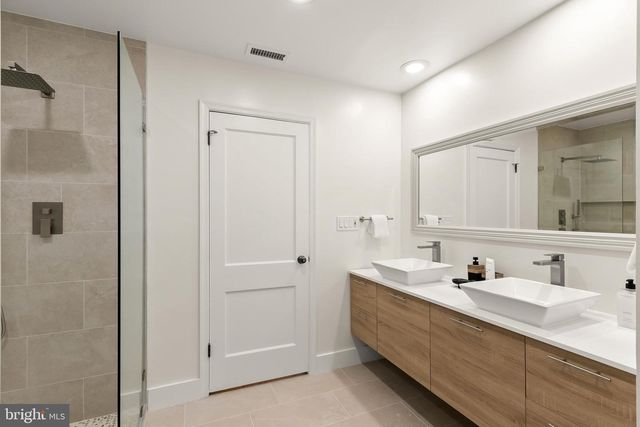 5193 WATSON ST NW, Washington, DC 20016