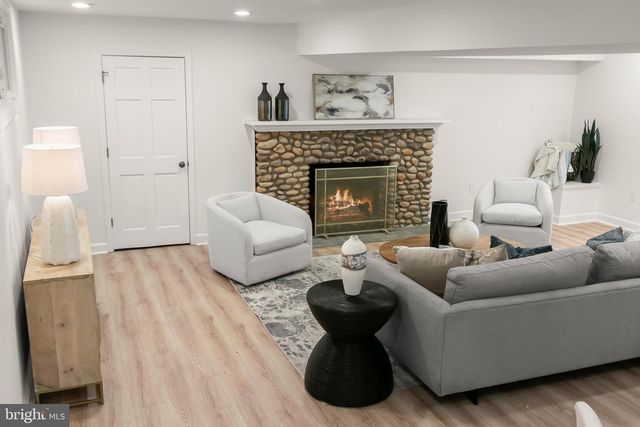 5193 WATSON ST NW, Washington, DC 20016