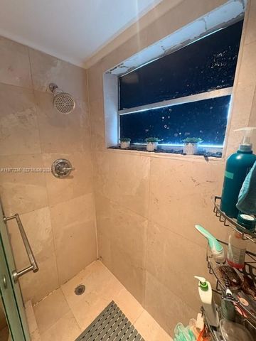 2008 Jackson St E10, Hollywood, FL 33020