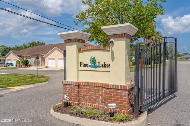 15757 JIM Court, Jacksonville, FL 32218