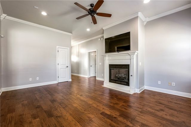 1218 Chancery Lane, Cave Springs, AR 72718