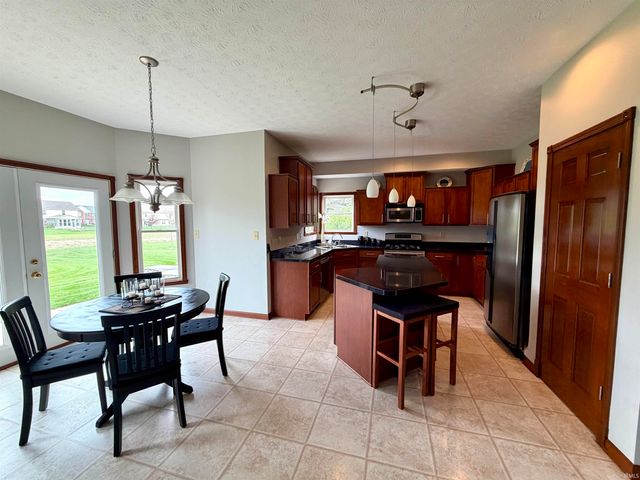 6272 Silver Moon Court, Indianapolis, IN 46259