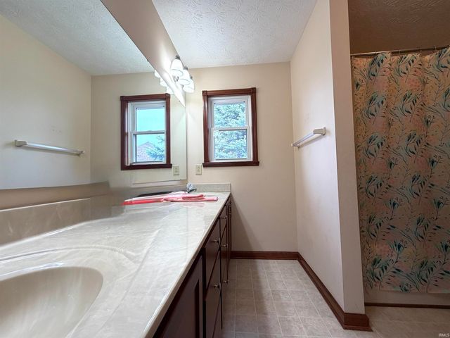6272 Silver Moon Court, Indianapolis, IN 46259