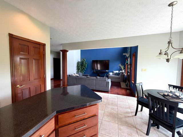 6272 Silver Moon Court, Indianapolis, IN 46259