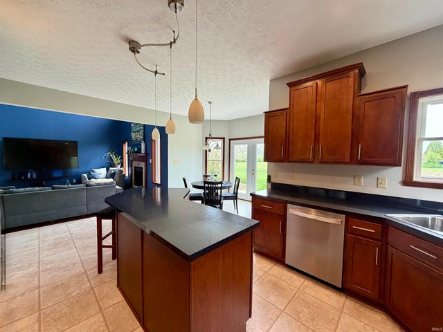 6272 Silver Moon Court, Indianapolis, IN 46259