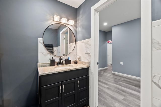 3711 W 56th Place, Chicago, IL 60629