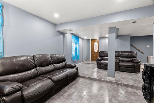 3711 W 56th Place, Chicago, IL 60629