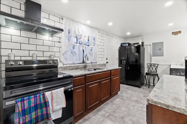 3711 W 56th Place, Chicago, IL 60629