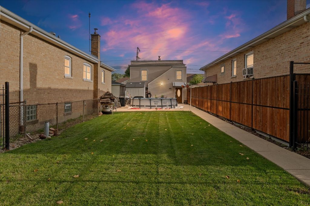 3711 W 56th Place, Chicago, IL 60629