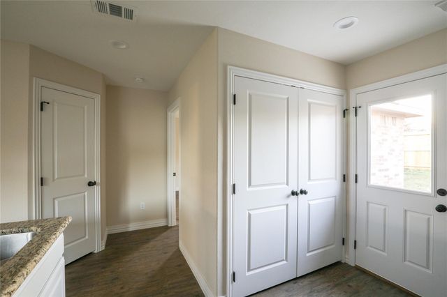 901 N Barrett Avenue, Denison, TX 75020