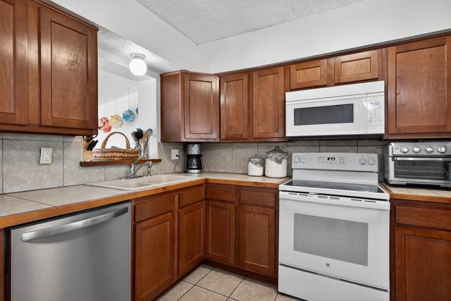 3523 Milano Road, Lexington, KY 40517