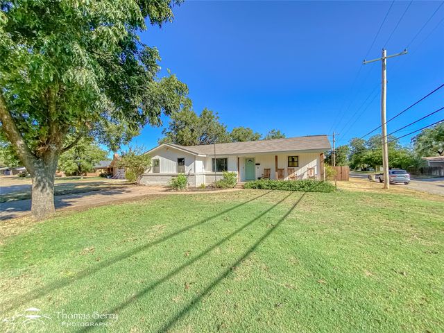 1502 Sunset Street, Merkel, TX 79536