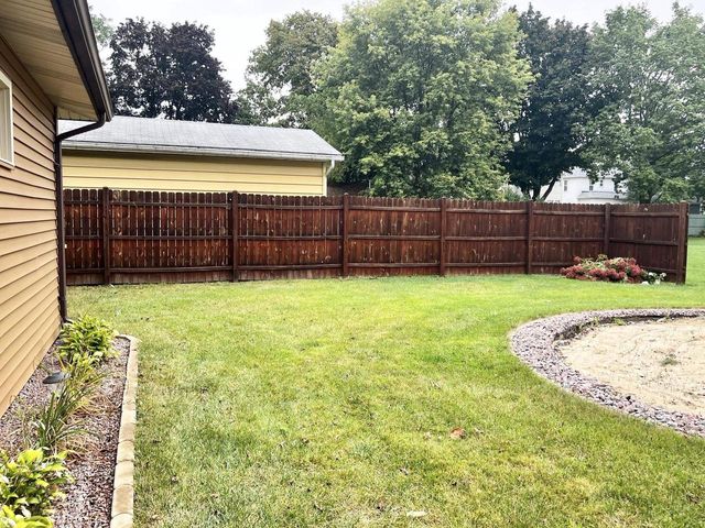 322 W 3rd Street, Beaver Dam, WI 53916