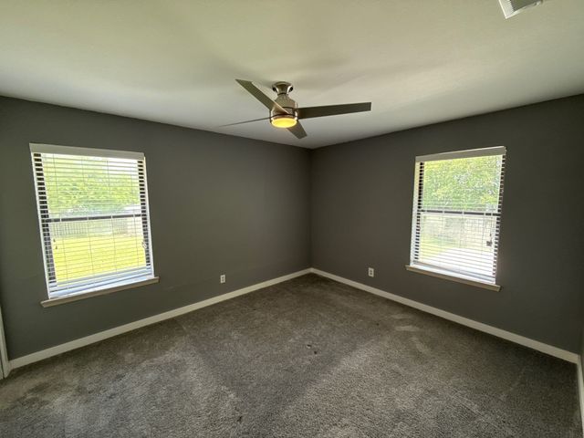137 W 6th Street, Krum, TX 76249