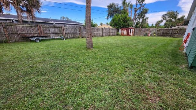 8576 Sunset Drive 1, Palm Beach Gardens, FL 33410