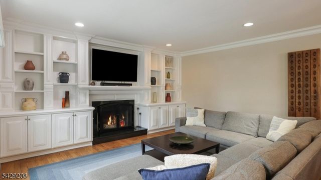 734 Woodland Ave, Westfield Town, NJ 07090