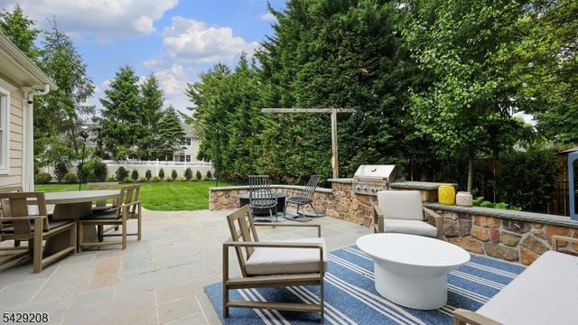 734 Woodland Ave, Westfield Town, NJ 07090
