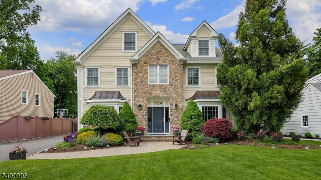 734 Woodland Ave, Westfield Town, NJ 07090