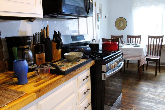 1945 N Goodlet Avenue, Indianapolis, IN 46222