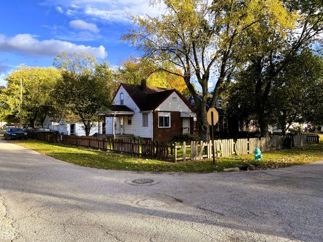 1945 N Goodlet Avenue, Indianapolis, IN 46222