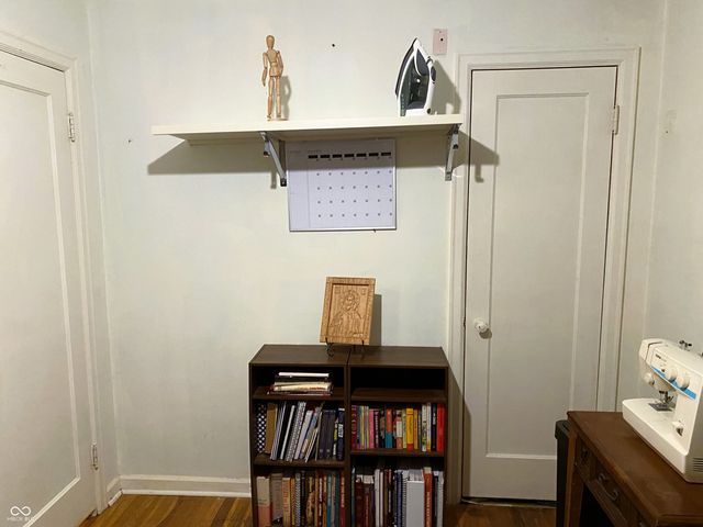 1945 N Goodlet Avenue, Indianapolis, IN 46222