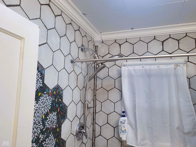 1945 N Goodlet Avenue, Indianapolis, IN 46222