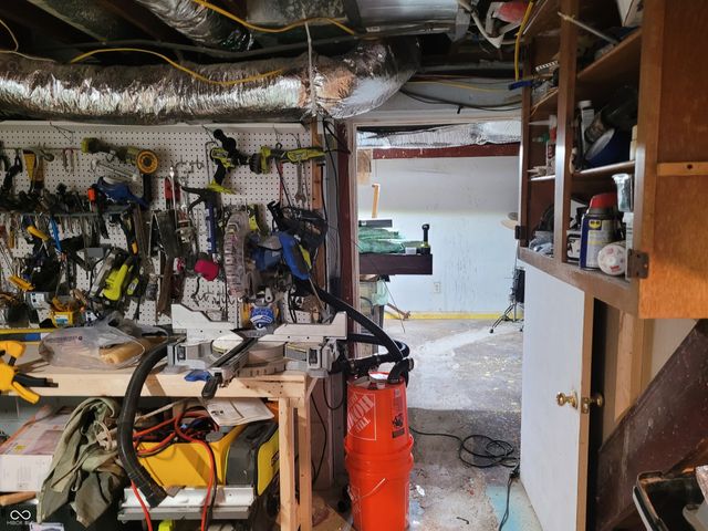 1945 N Goodlet Avenue, Indianapolis, IN 46222