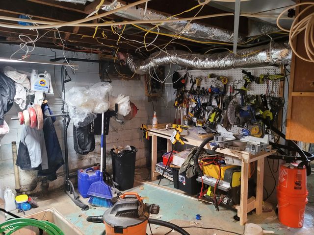 1945 N Goodlet Avenue, Indianapolis, IN 46222