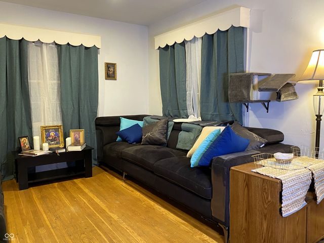 1945 N Goodlet Avenue, Indianapolis, IN 46222