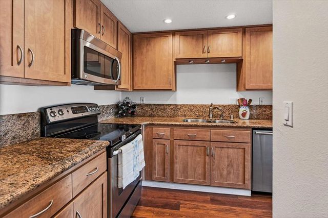 133 Union Avenue F, Campbell, CA 95008