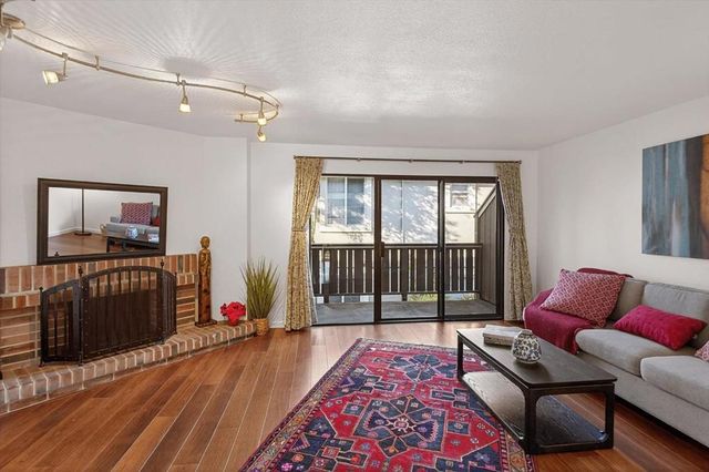 133 Union Avenue F, Campbell, CA 95008