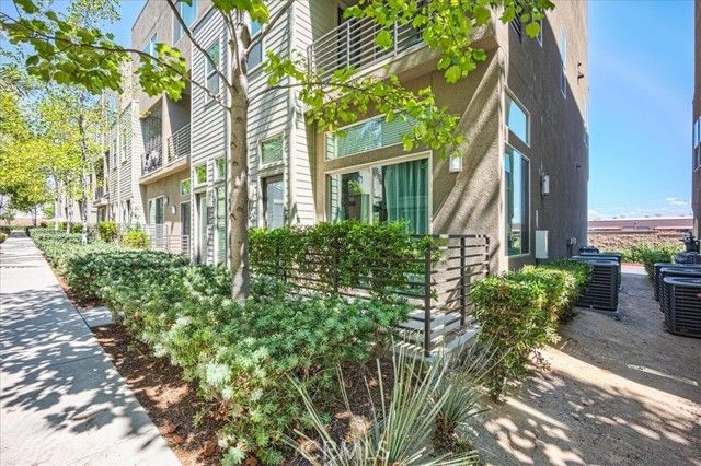 661 Sawyer Place, Upland, CA 91786