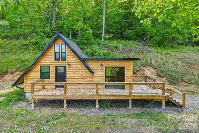 137 Red Maple Lane, Burnsville, NC 28714