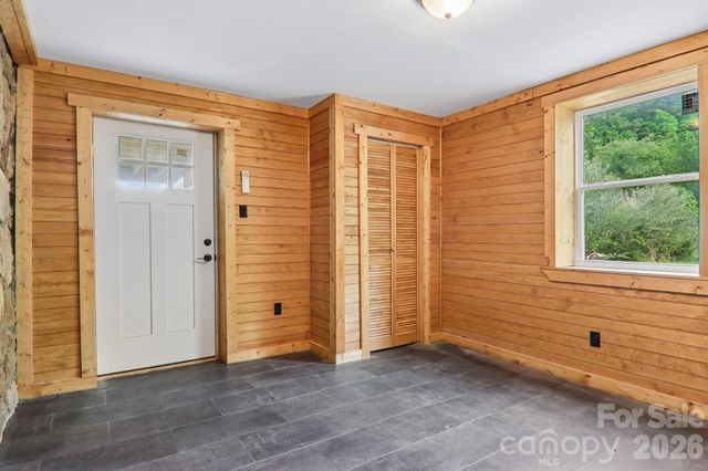 137 Red Maple Lane, Burnsville, NC 28714