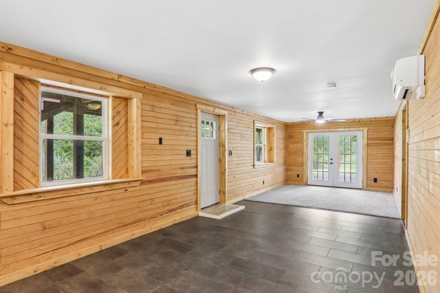 137 Red Maple Lane, Burnsville, NC 28714
