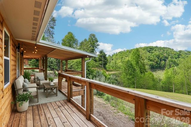 137 Red Maple Lane, Burnsville, NC 28714