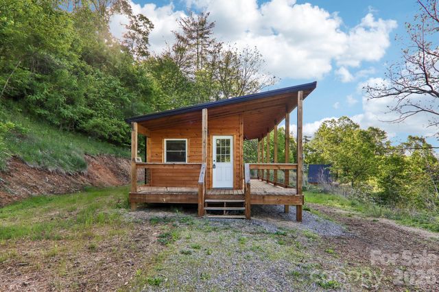 137 Red Maple Lane, Burnsville, NC 28714