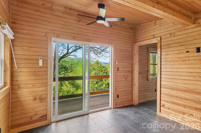 137 Red Maple Lane, Burnsville, NC 28714